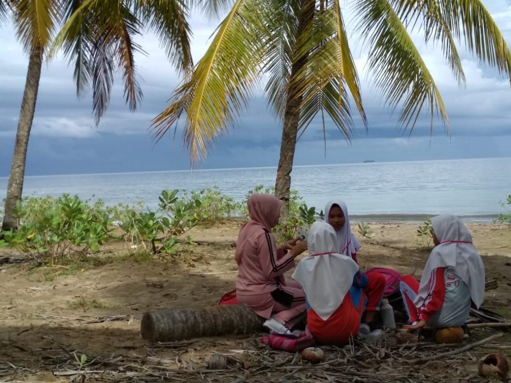 Mengintegrasikan Antara Muatan Agama Dan Stem Di Smp N Sutera Pesisir Selatan 5